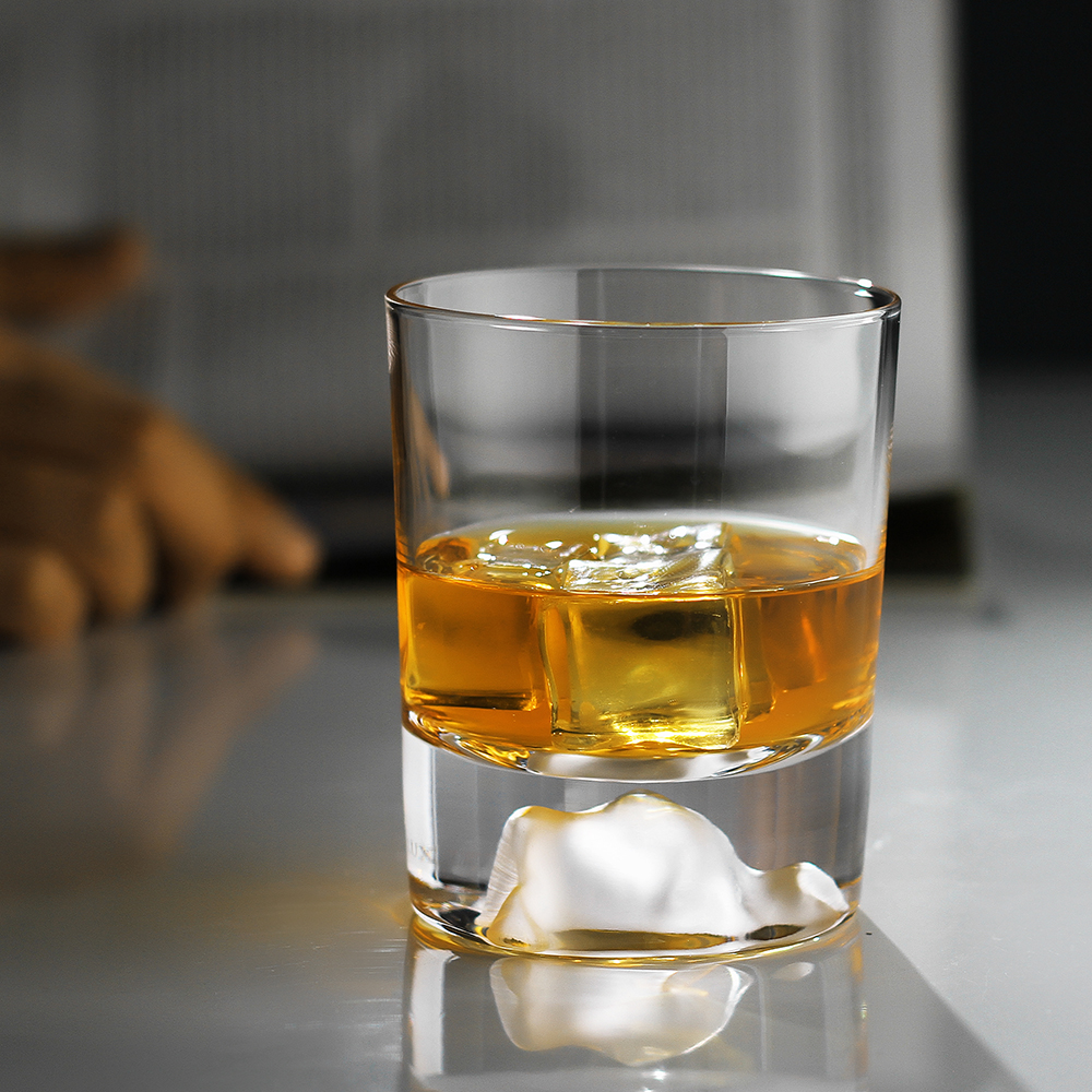 威士忌玻璃
