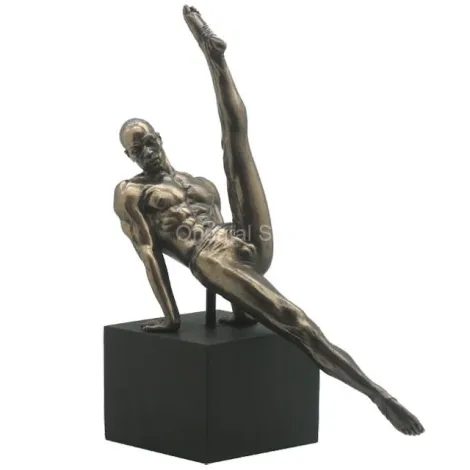 Statua di uomo atleta di ginnastica in bronzo a grandezza naturale