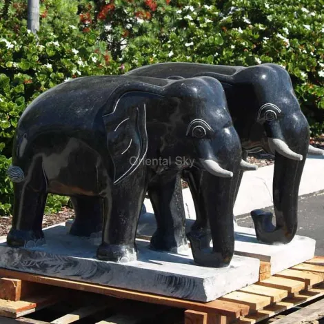 Paire de statues d'éléphant en pierre de granit noir pour jardin