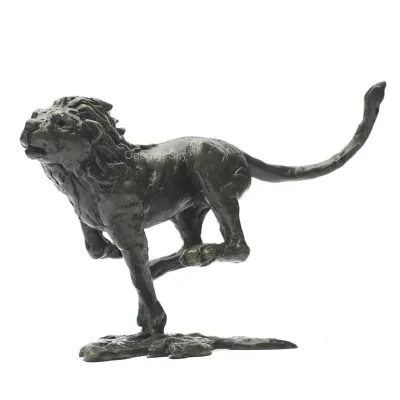 Statue de lion courant en bronze grandeur nature