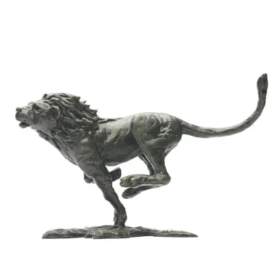 Estatua de león corriente de bronce de tamaño natural