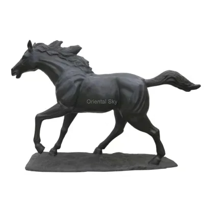 Бронзовая скульптура бегущей лошади в натуральную величину