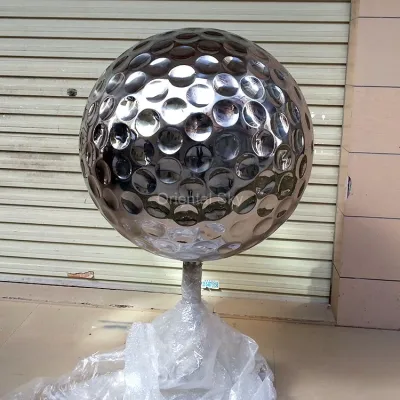 Große Edelstahl-Golfball-Skulptur Metallgartendekor