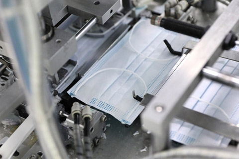 SRI independently developed melt blown fabric production line SRI independently developed melt blown fabric production line