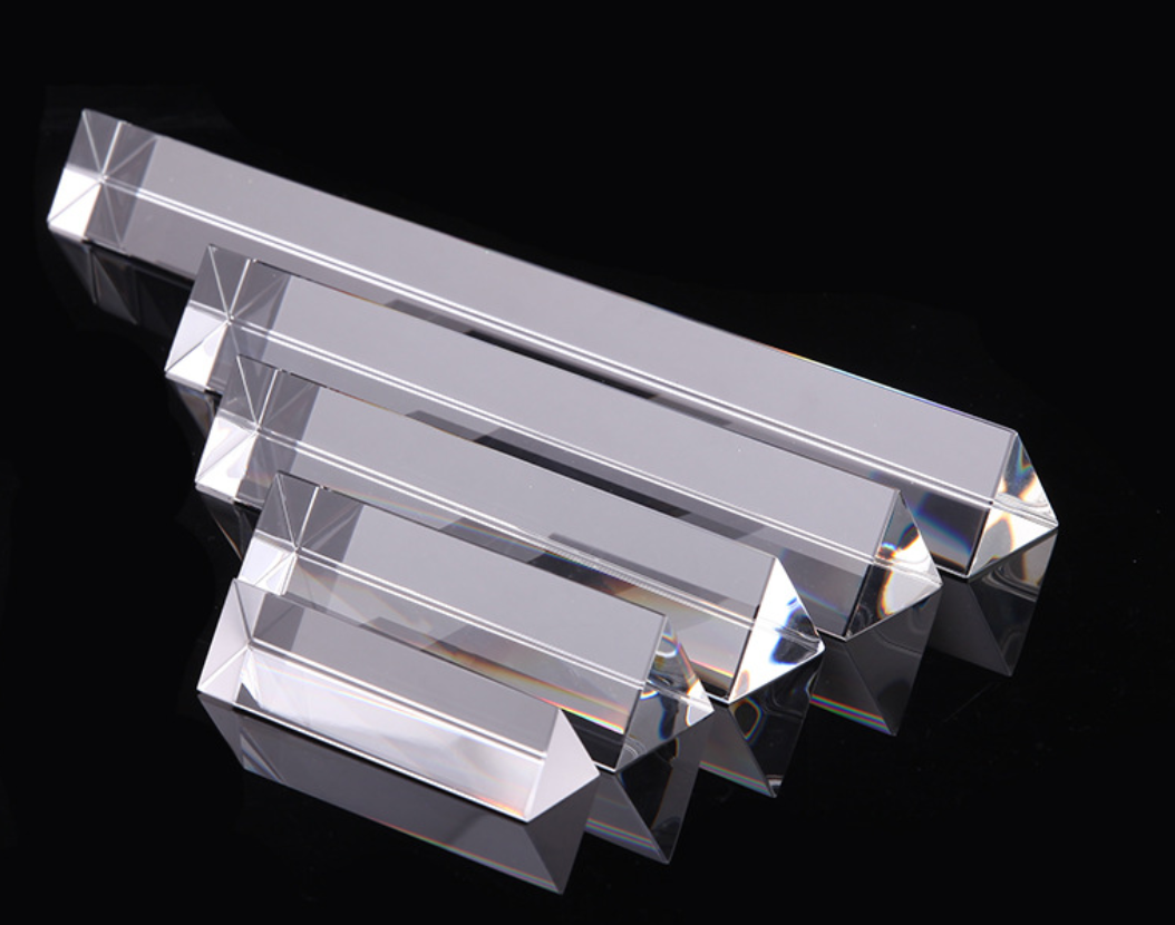 Prisma de cristal triangular