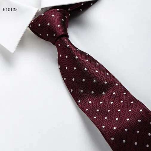 Klassische Designs 100% Polyester Red Herren Krawatten