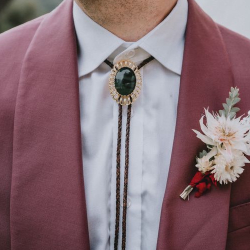 The bridegroom of bolo's tie--[Handsome tie]