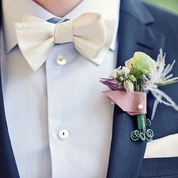 Navy blue suit with bow tie-[Handsome tie]