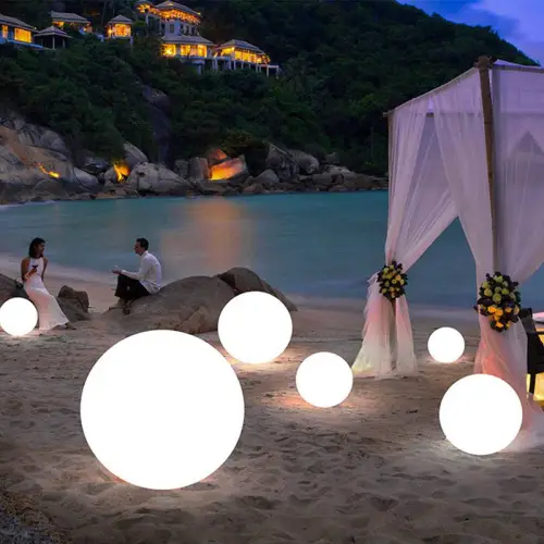 Oplaadbare 16 kleur veranderende grote LED-kerstballen voor buitenverlichting