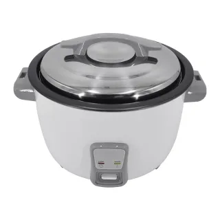 When choosing a rice cooker, it's important to consider factors like capacity, cooking time, ease of use, and extra features like a timer or keep warm function.