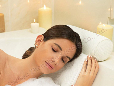 Six Things to Consider When Choosing a Bathtub Pillow
