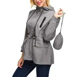 This raincoat is a great option to protect you from rain, wind and snow and keep your hands dry in the wettest weather.