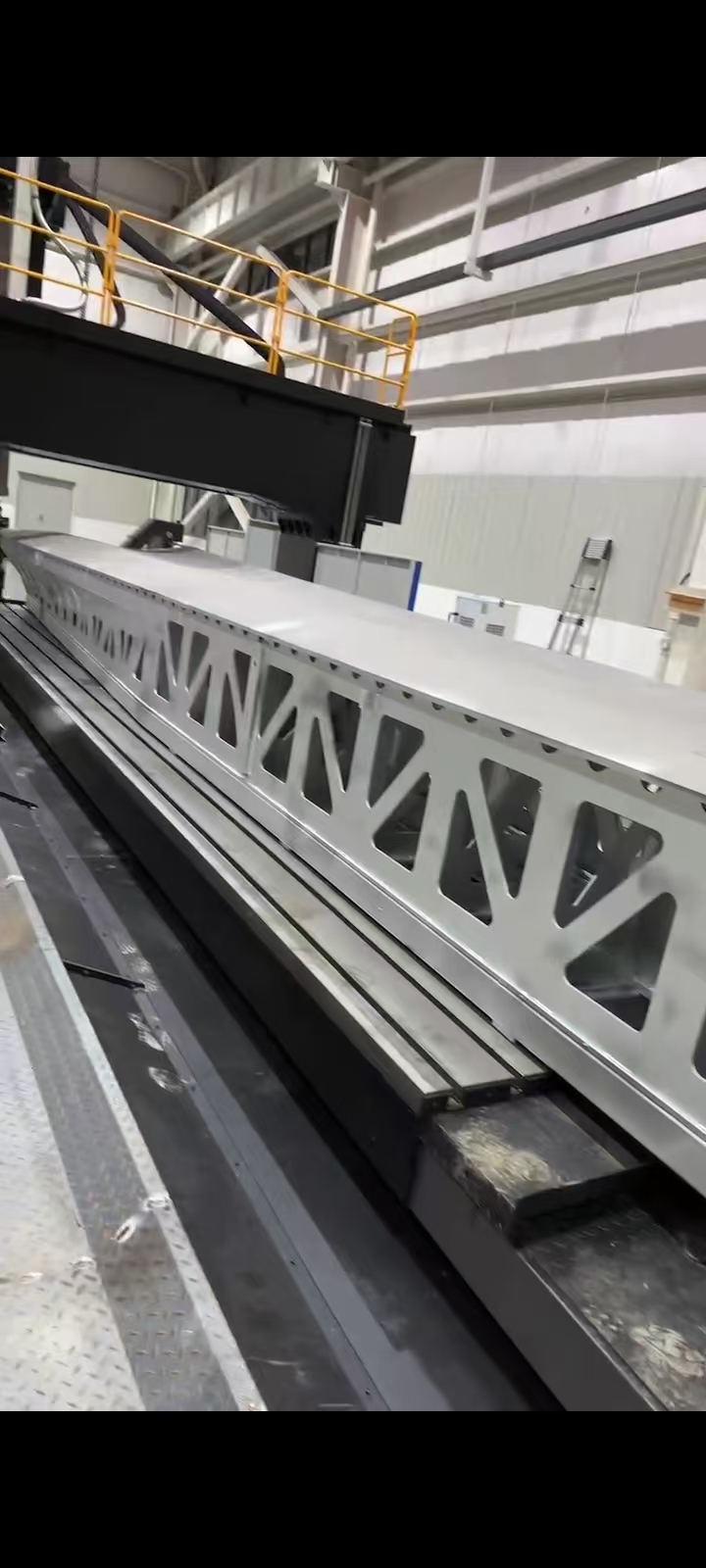 Innovation leads the future -10 meter gantry machining center opens a new chapter in intelligent manufacturing Innovation leads the future -10 meter gantry machining center opens a new chapter in intelligent manufacturing