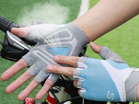 Types and Benefits of Wearing Weightlifting Gloves