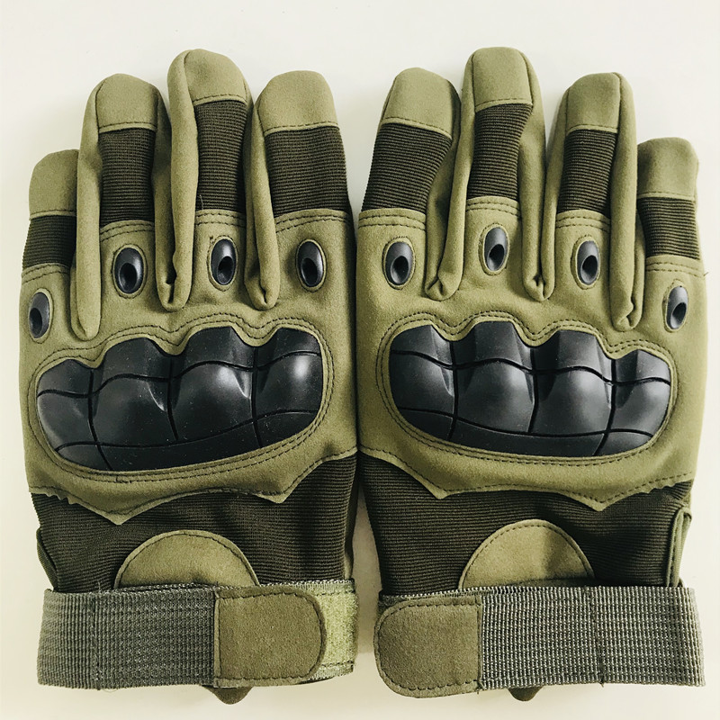 The Development of Muitifunctional Tactical Gloves