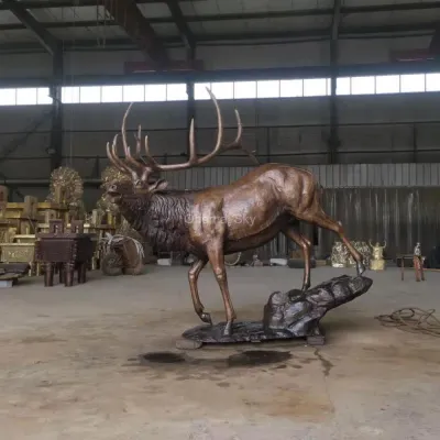 Escultura de ciervo de cobre de estatua de alce de bronce de tamaño natural