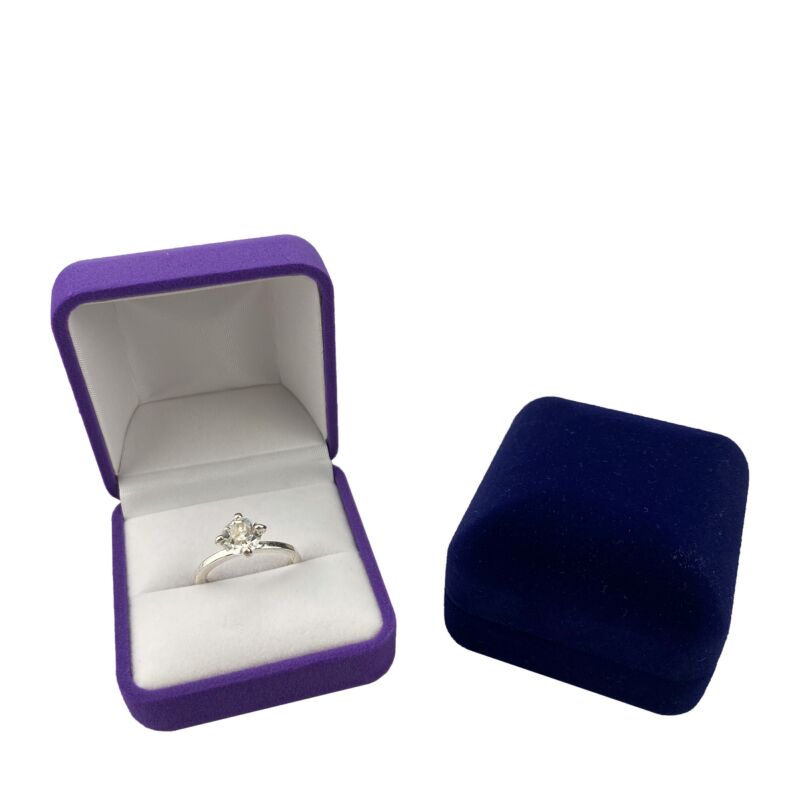 How to Clean a Velvet Jewelry Box?