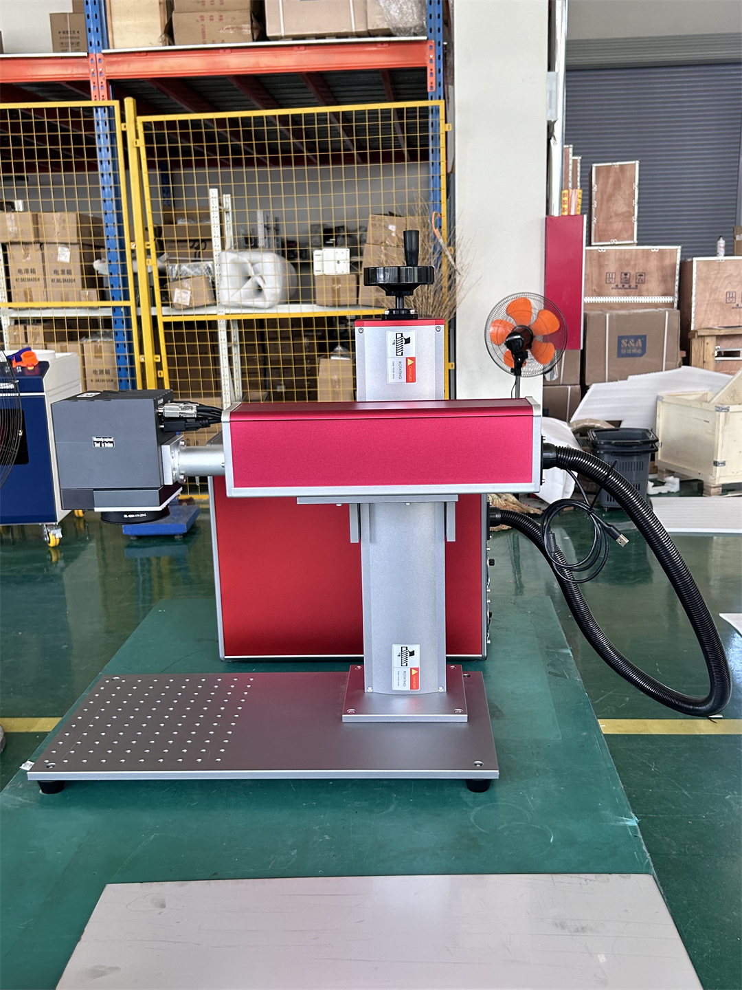 Camera positioning function, computer control to achieve more accurate laser marking Camera positioning function, computer control to achieve more accurate laser marking