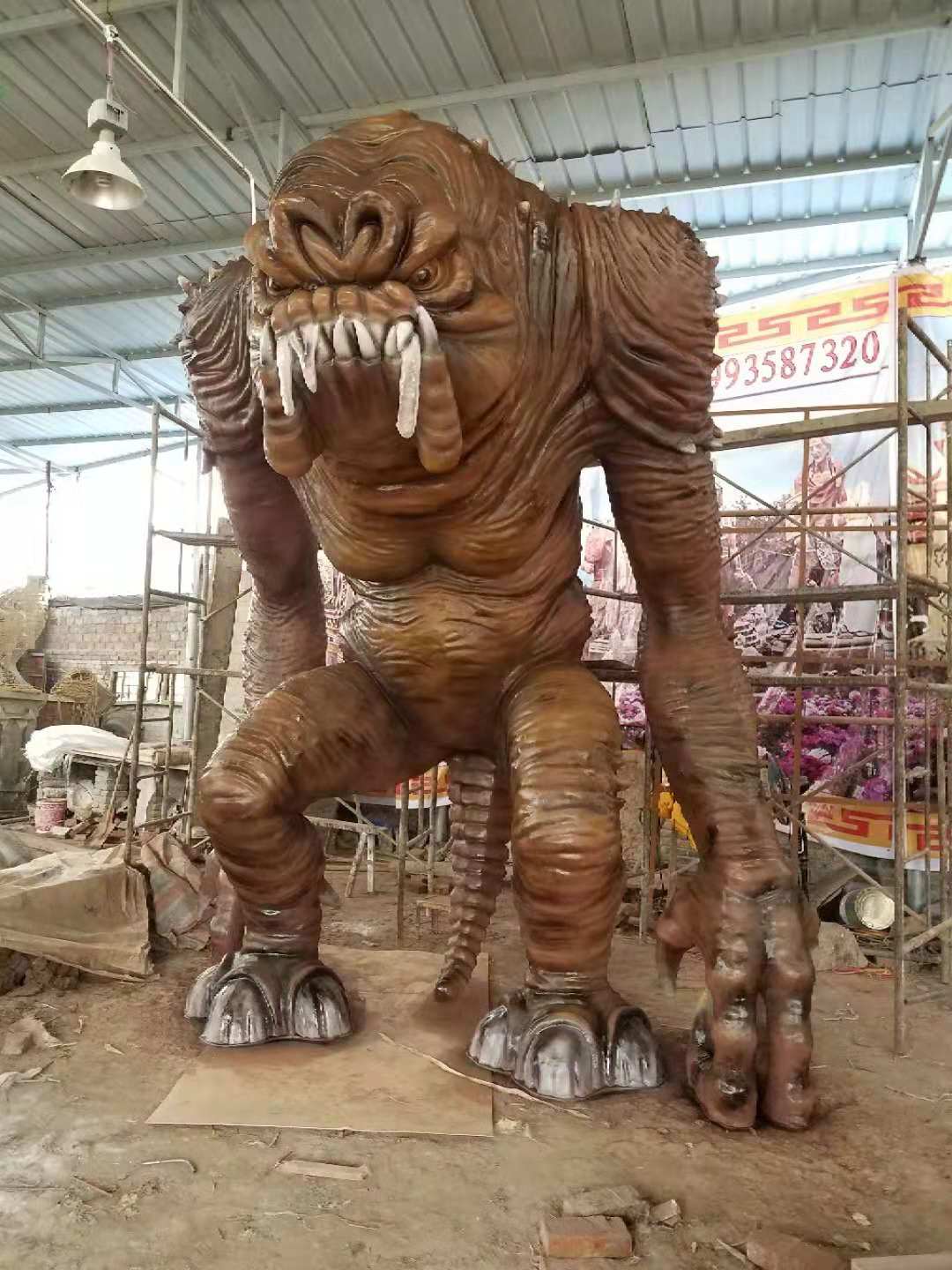 animatronic monsters for show