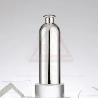 Bouteille de vodka personnalisée 500 ml 700 ml 750 ml Bouteille en verre hautement transparent