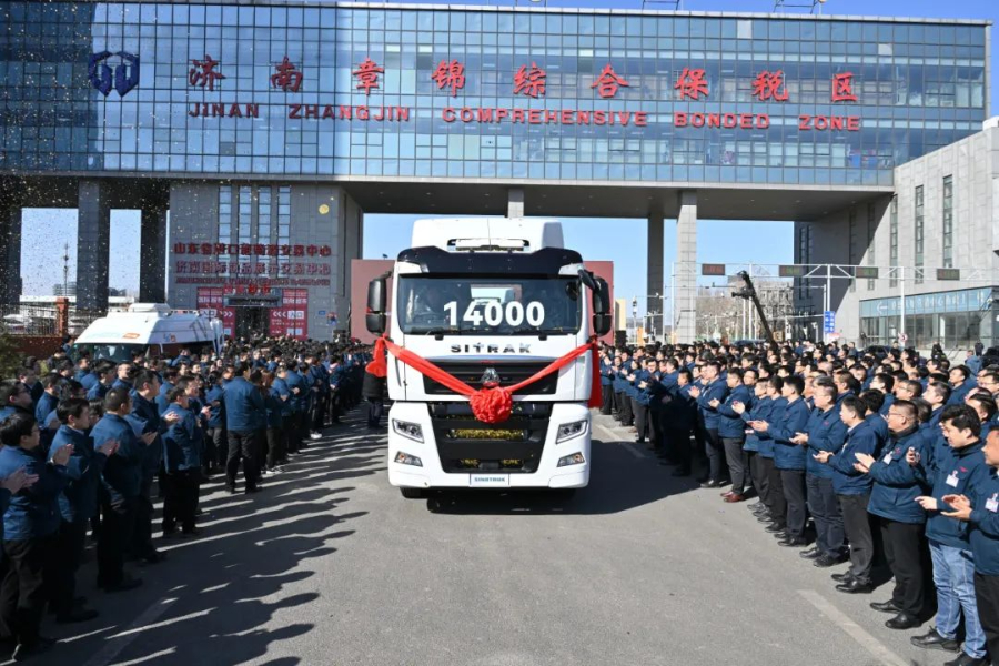 SINOTRUK hit another record in exporting heavy trucks monthly