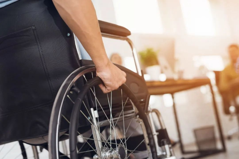 Start with safety and worry, go beyond comfort and shock absorption - resistant wheelchair tires