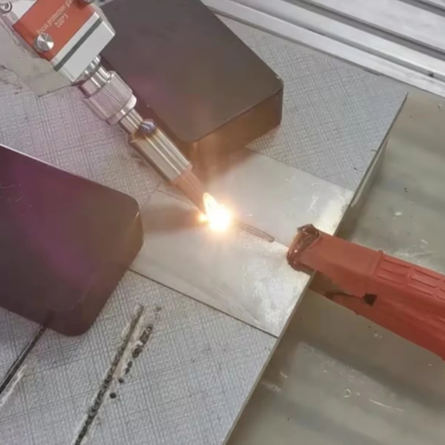 How Collaborative Robot Can Help You Improve Laser Welding Effect?