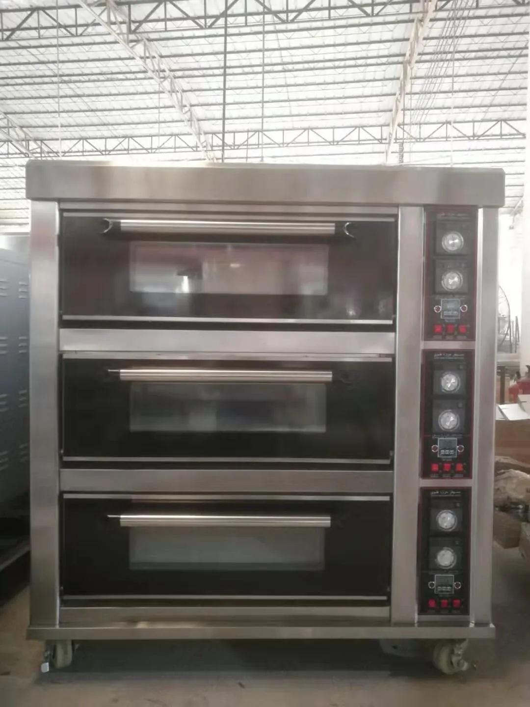 3 Deck 6 Tray bakery oven with glass windown luxury type