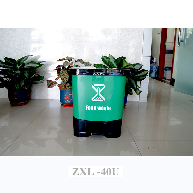 Single Inner Barrel HDPE Pedal Trash Can  40 Liter