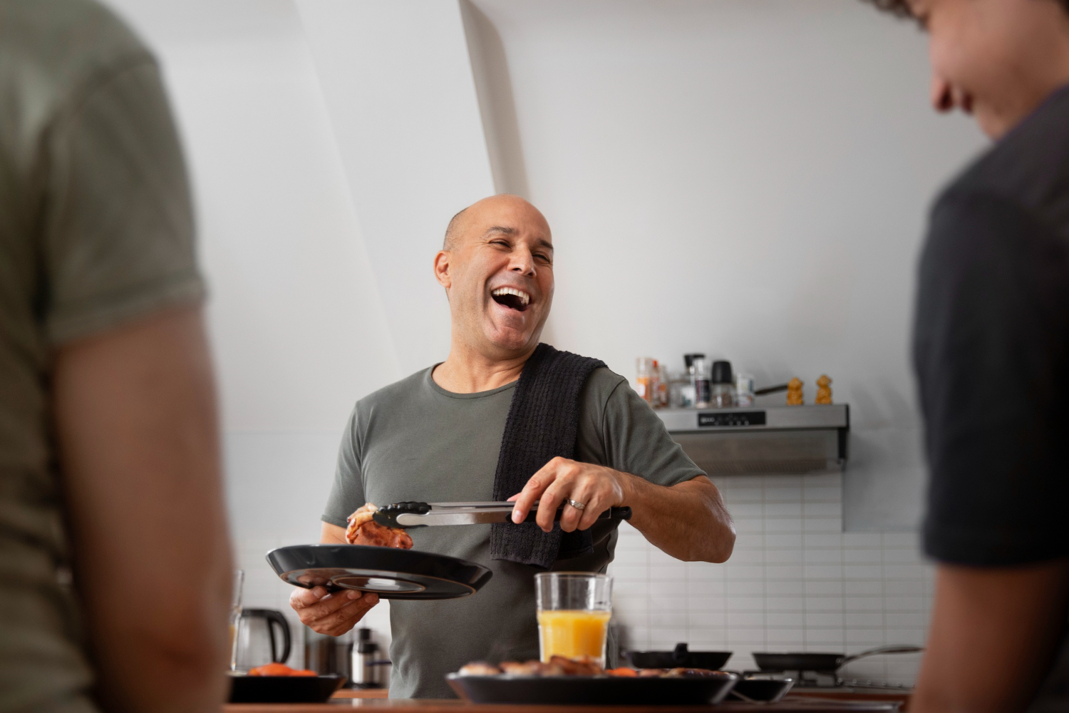 Katro Hybrid Cooktops: Reliability and Premium Support Katro Hybrid Cooktops: Reliability and Premium Support