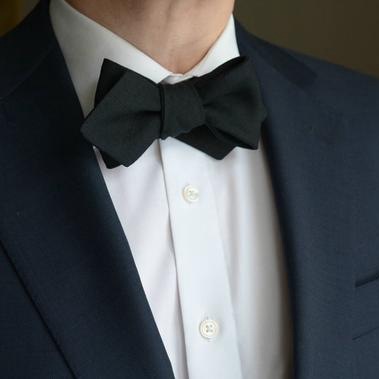Versatile black self bow tie - [Handsome tie]