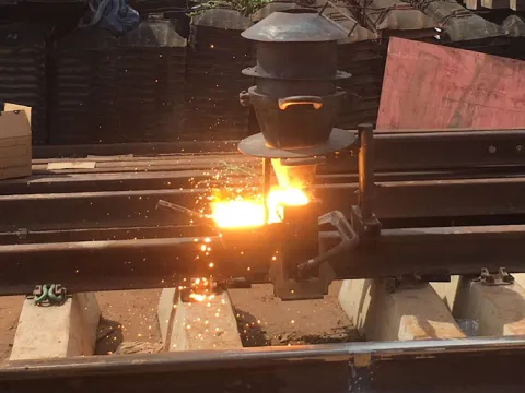越南起重机钢轨焊接项目
