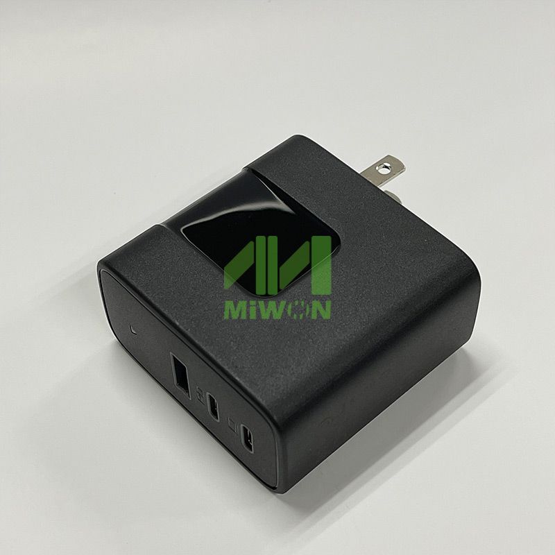 GaN Fast Charger / Adapter MW-OH-D14