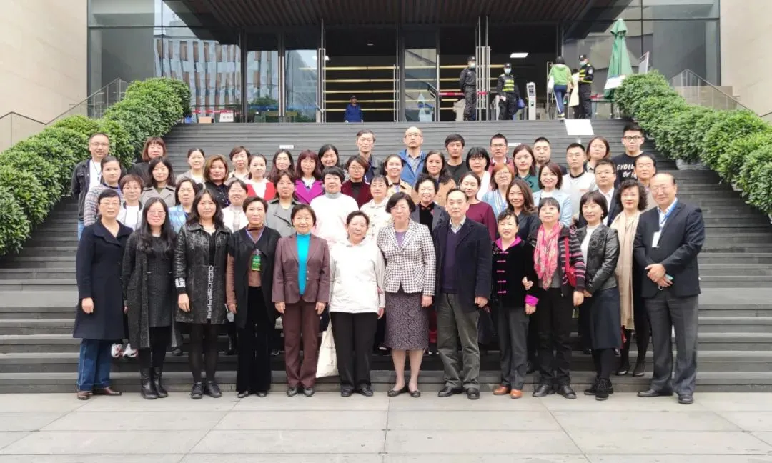 The seminar on ancient book protection technology was held in Sichuan Provincial Library