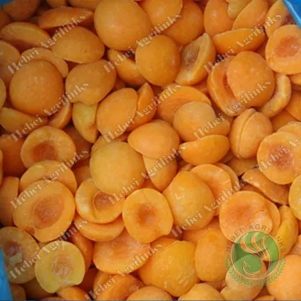 Половинки замороженного абрикоса