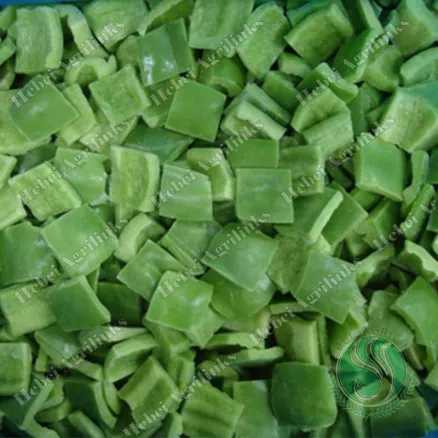Cubes de poivrons verts surgelés