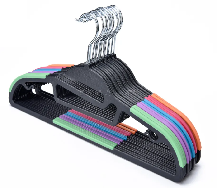 Non-Slip Plastic Hangers With Rubber Pieces2.png