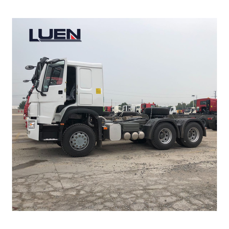 The difference between a full-trailer tractor and a semi-trailer tractor