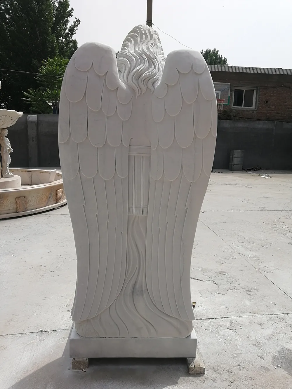 Archangel statue - 副本.jpg