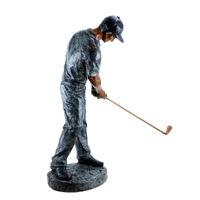 Estátua de homem de bronze jogando golfe escultura de jogador de golfe de metal
