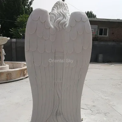 Statua di San Michele Arcangelo in pietra di marmo bianco