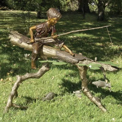 Estátua em tamanho real de bronze de menino de pesca escultura de metal ao ar livre