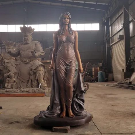 Estátua em tamanho real de mulher em bronze escultura em arte de mulher em cobre
