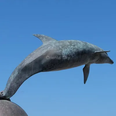 В натуральную величину бронзовая скульптура сада статуи заплывания русалки и дельфина