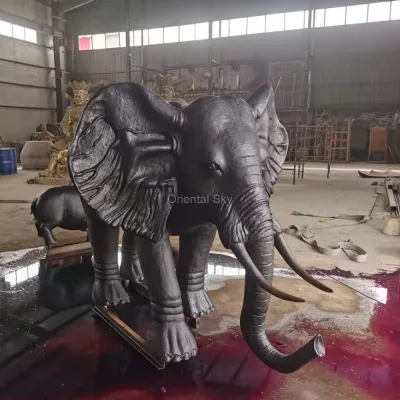 Lebensgroße Bronze-Elefantenstatue