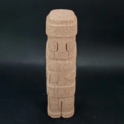 Decorazione in pietra astratta della scultura del totem dell'arenaria di stile indiano americano