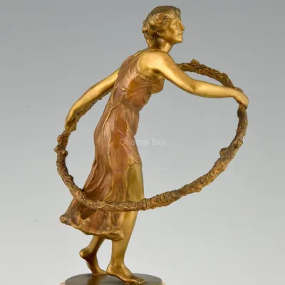 Bronzen meisje spelen hoepel standbeeld metalen vrouw figuur sculptuur
