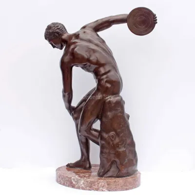 Scultura di uomo nudo con statua in bronzo di lanciatore di disco a grandezza naturale Disc