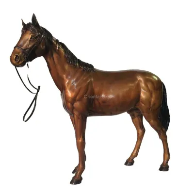 Estátua de bronze de menina e jardim de potro em tamanho real Escultura de jardim de cavalos