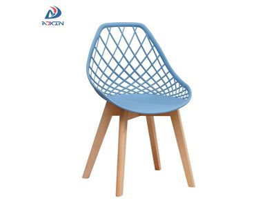 The History Of Plastic Chairs And When Did They Start(1)
